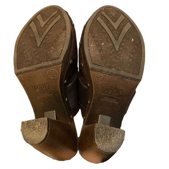 APT. 9 Dark Brown Suede with Buckle High Heel Mules Ladies 9.5 - Picture 4 of 10